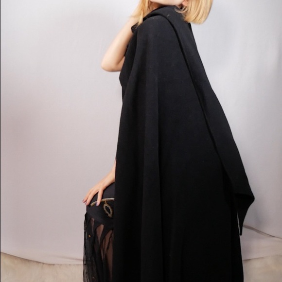 Black Laine Wool Cape With Scarf Circa 1980 - Picture 3 of 7